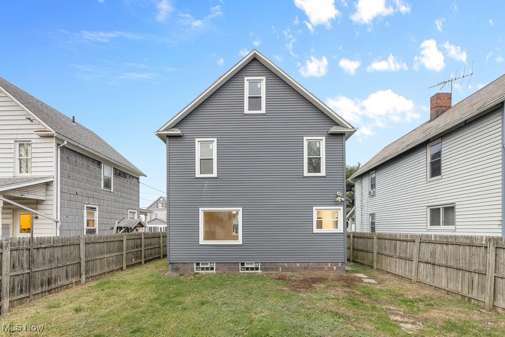 38 W Washington Street