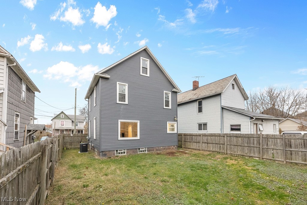 38 W Washington Street