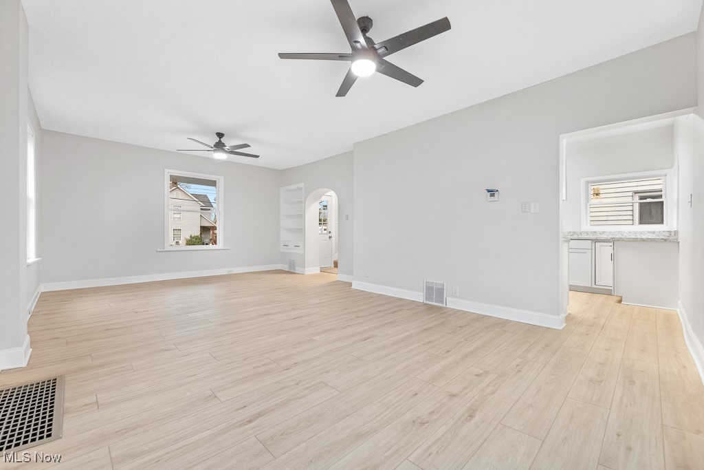 38 W Washington Street