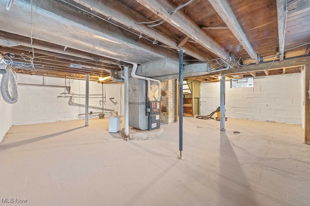 38 W Washington Street