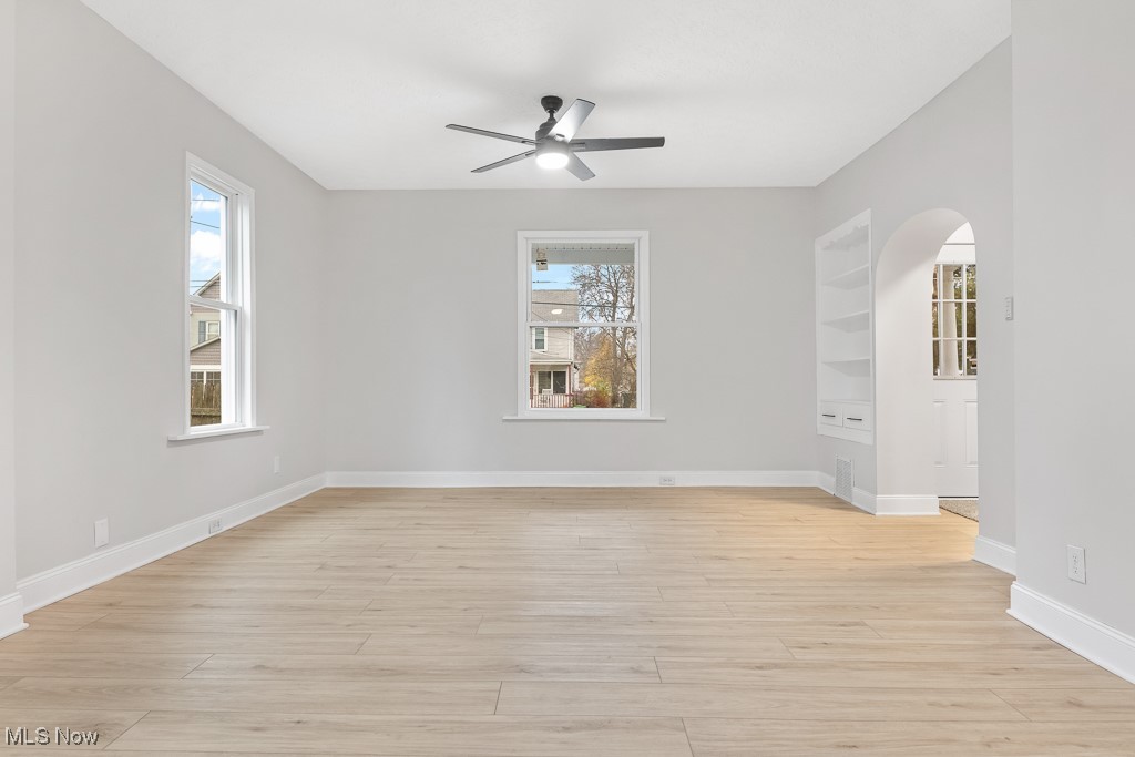 38 W Washington Street