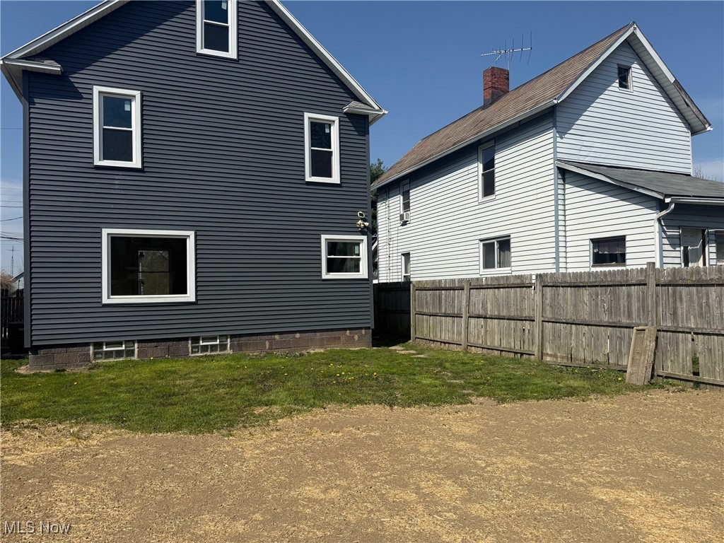 38 W Washington Street