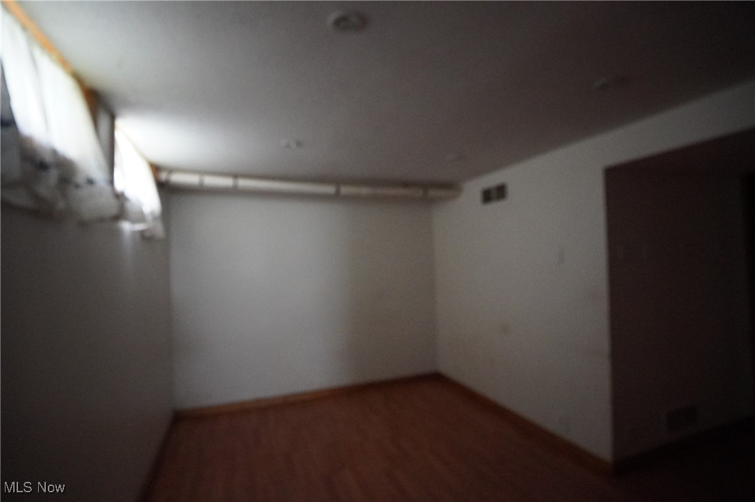 519 E Lincoln Way