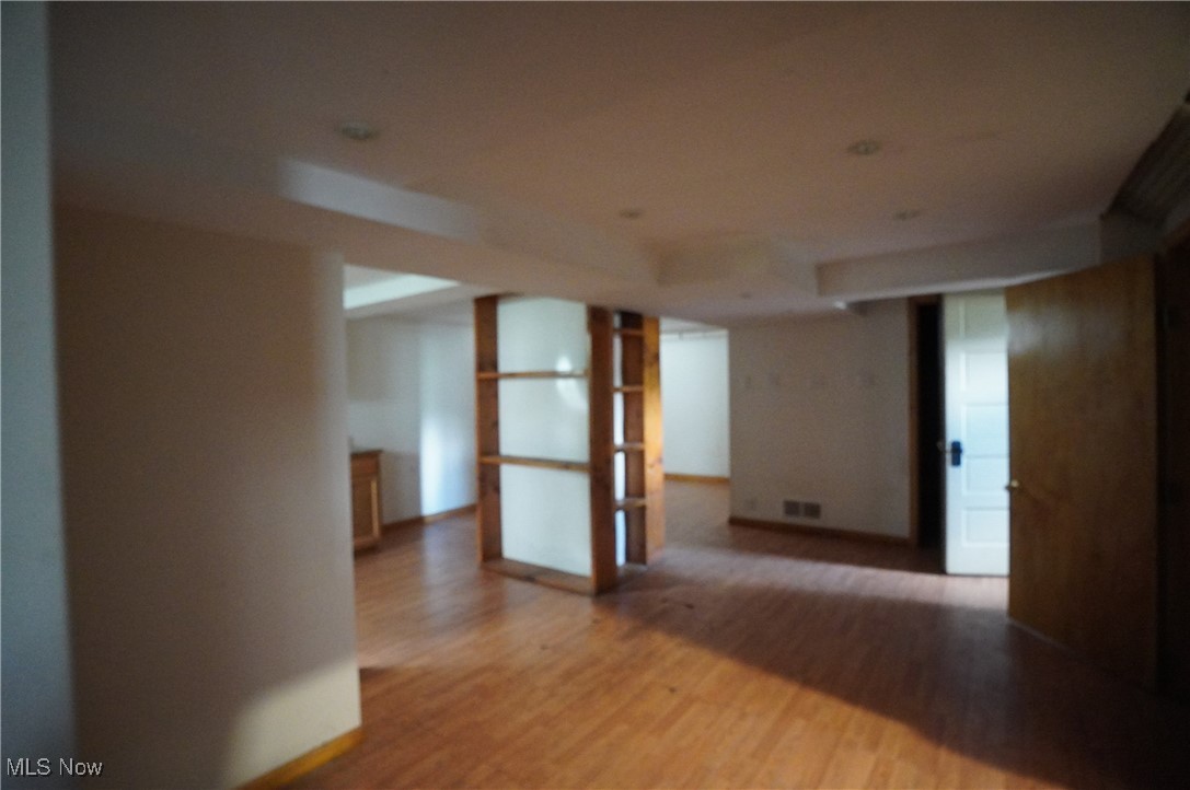 519 E Lincoln Way