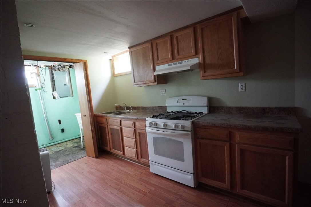 519 E Lincoln Way