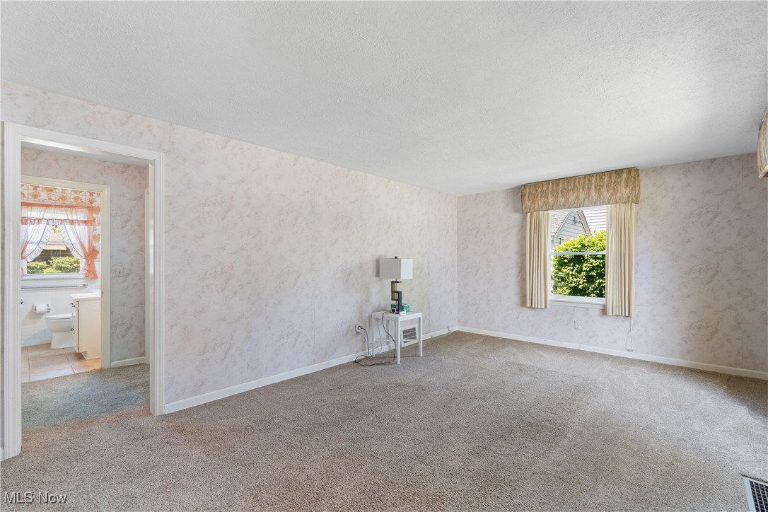 329 Grandview Avenue NW
