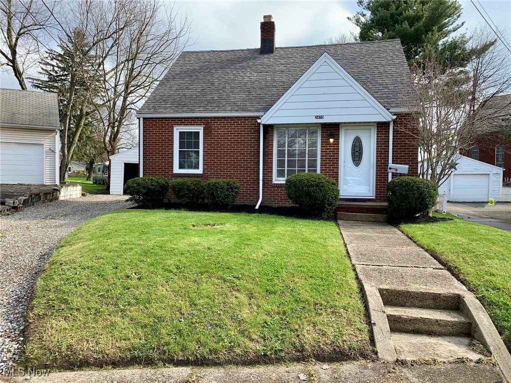 2420 Empire Road NE