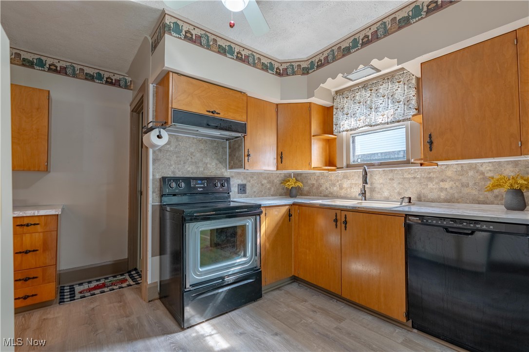 1611 27th Street NW