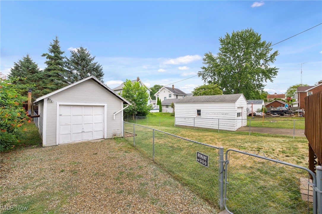 739 Vogel Avenue NE