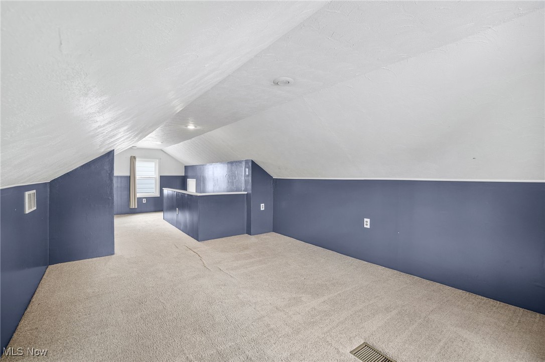 739 Vogel Avenue NE
