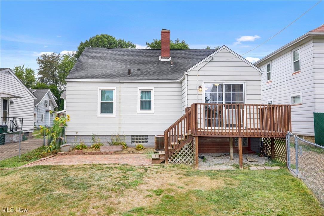 739 Vogel Avenue NE