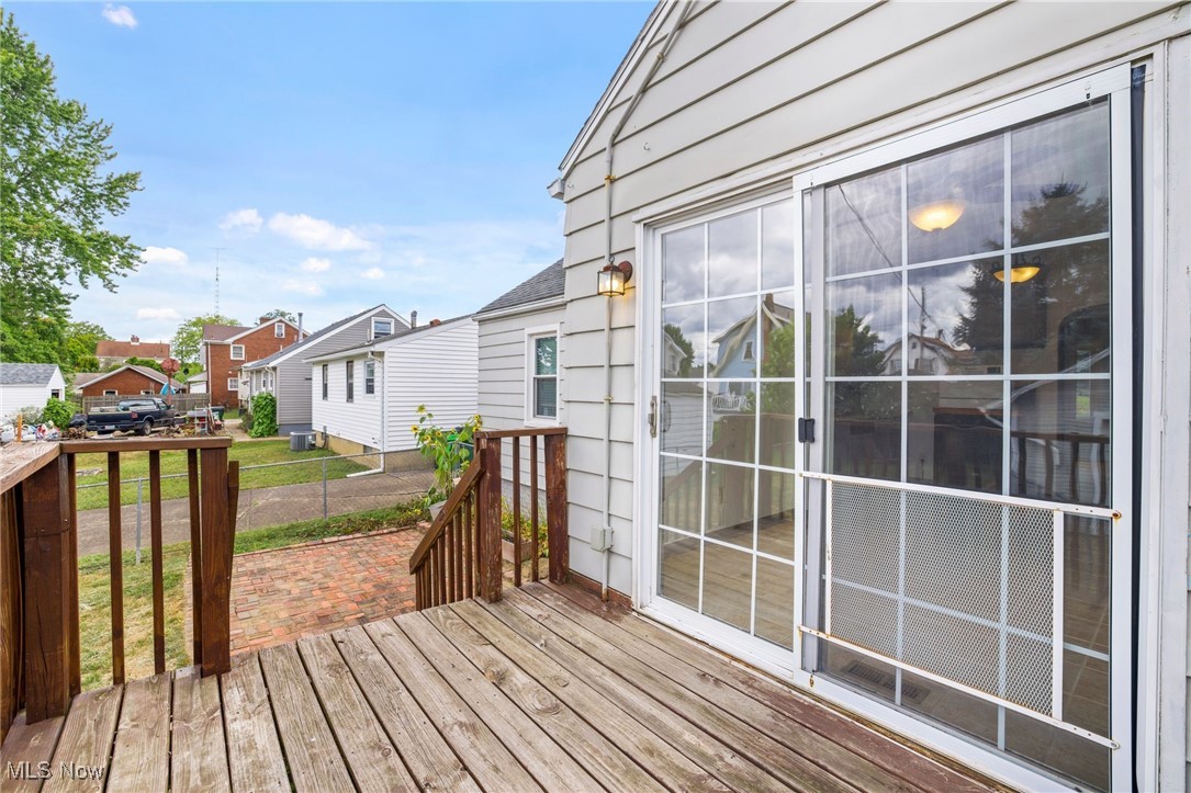 739 Vogel Avenue NE