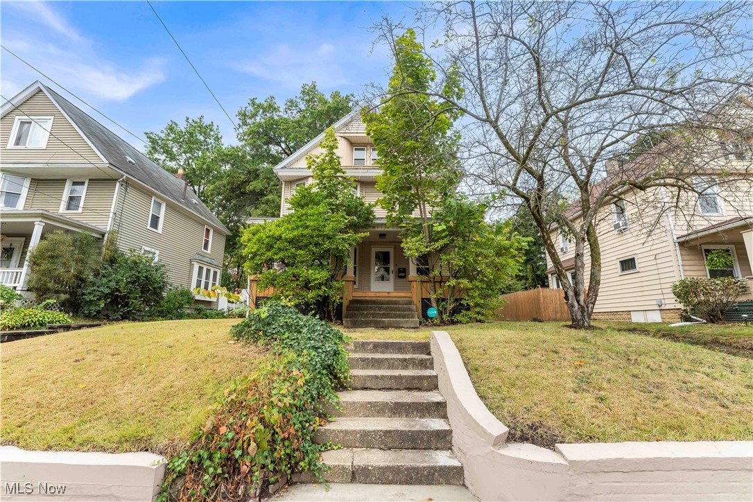 186 Rhodes Avenue