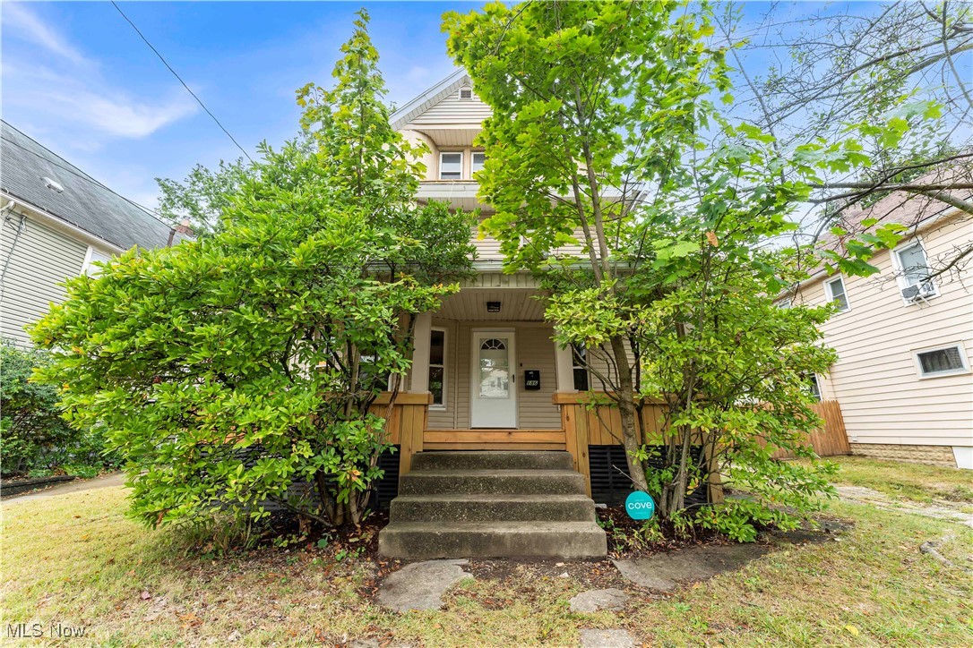 186 Rhodes Avenue