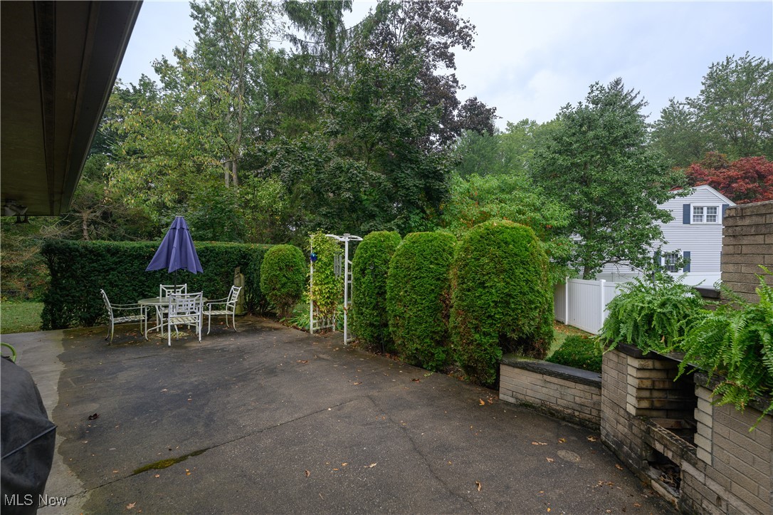 2206 Graustark Path