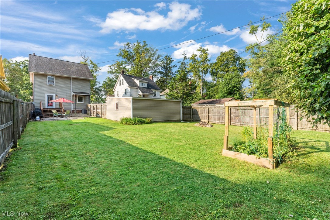 3277 E Scarborough