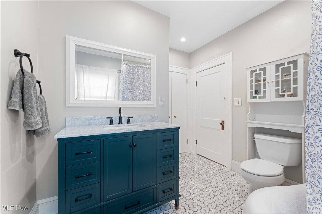 3277 E Scarborough