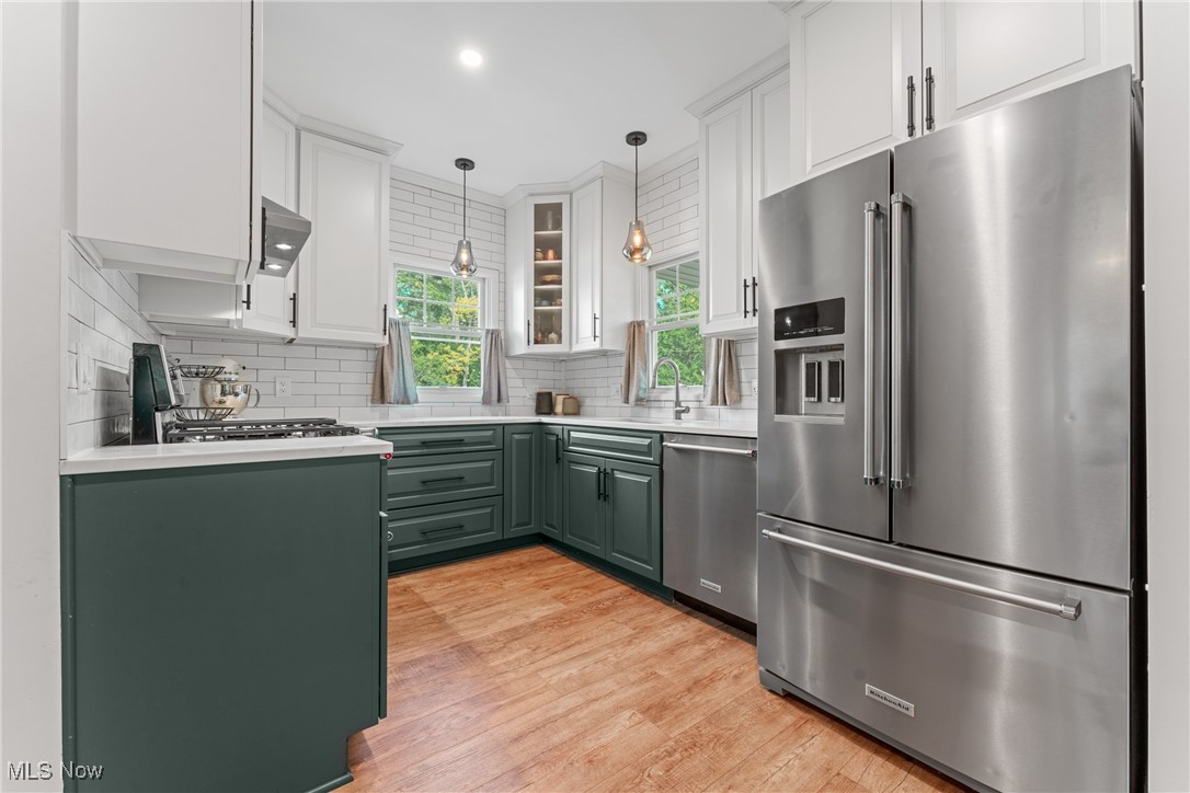 3277 E Scarborough