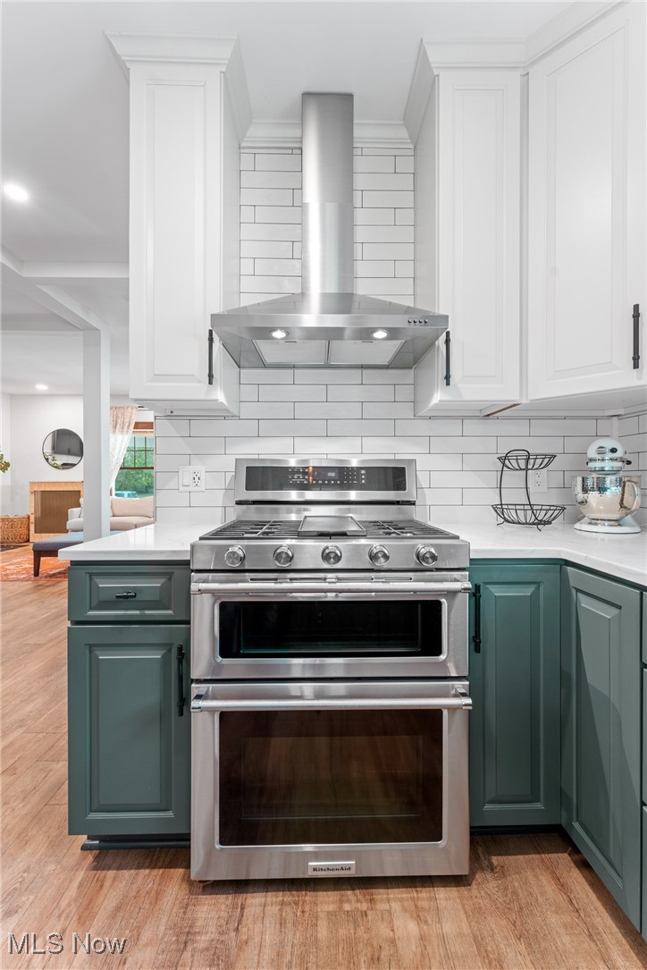 3277 E Scarborough