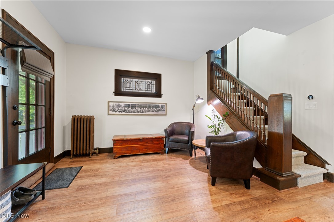3277 E Scarborough