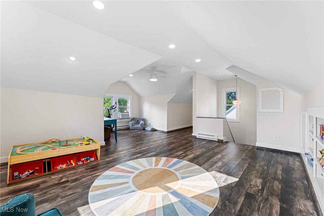 3277 E Scarborough