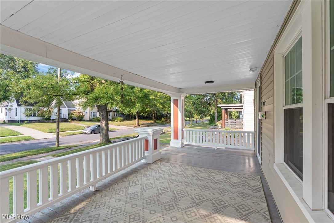 3277 E Scarborough
