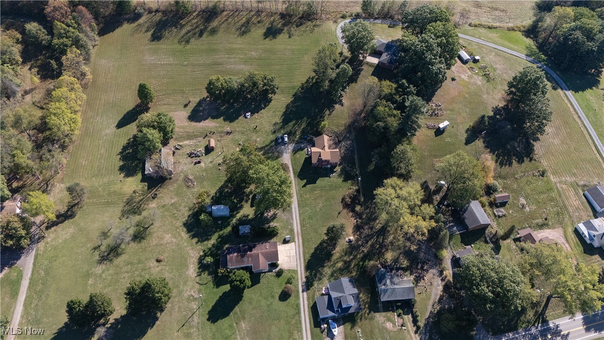 7678 Waynesburg Drive SE