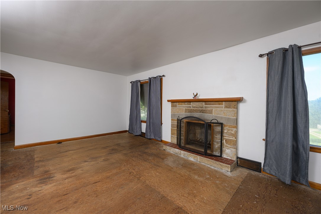 7678 Waynesburg Drive SE