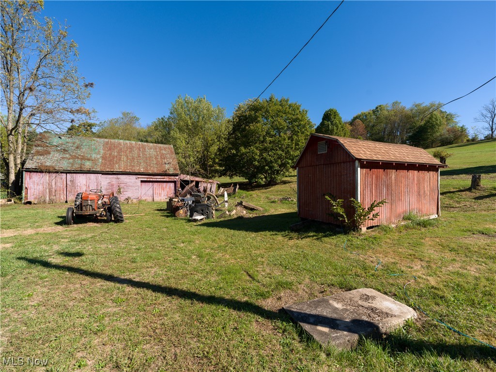 7678 Waynesburg Drive SE