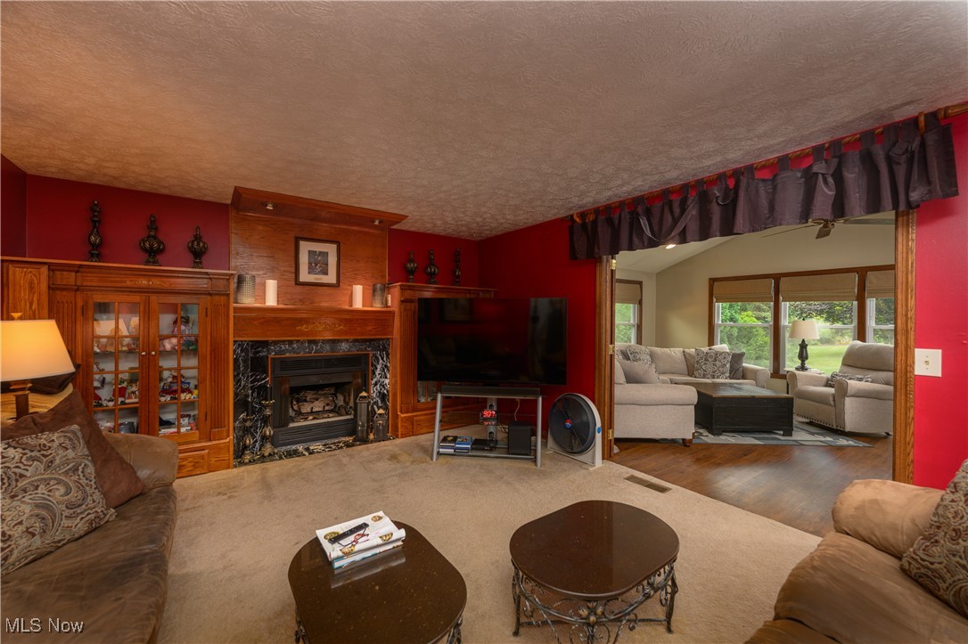 4464 Edwin Drive NW
