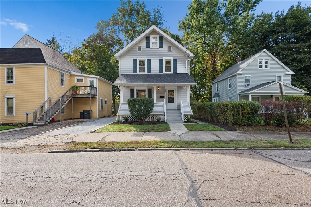 366 Doyle Street