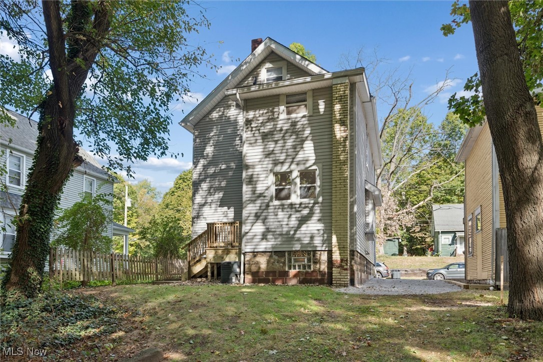 366 Doyle Street