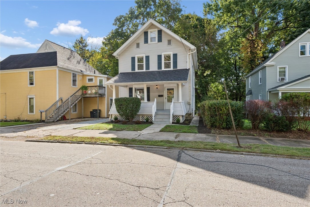 366 Doyle Street