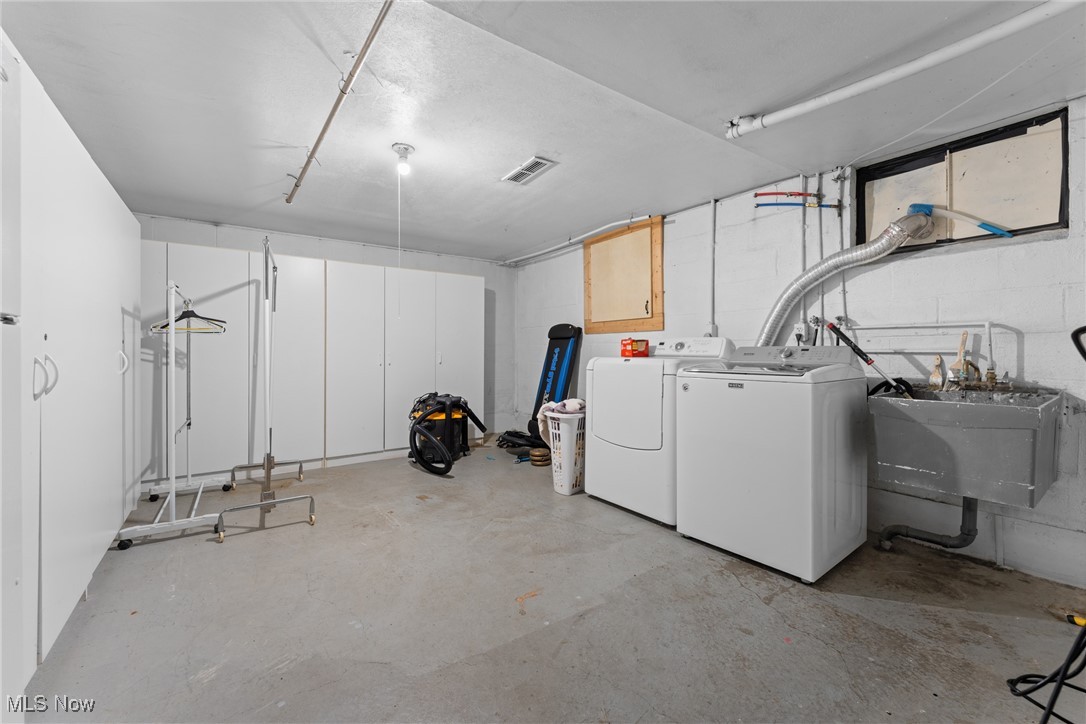 175 Overmont Avenue SW