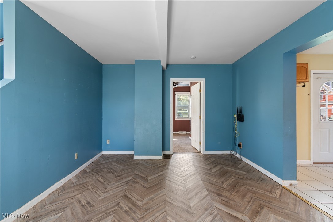 890 Green Side Avenue SW