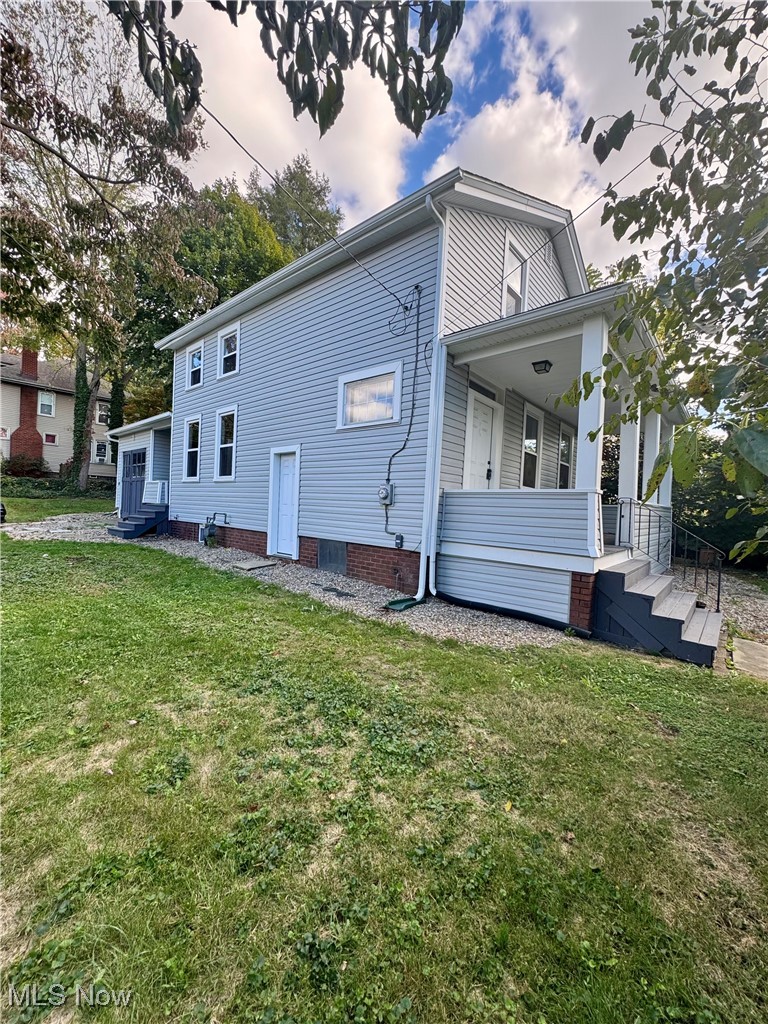 322 3rd Street NE