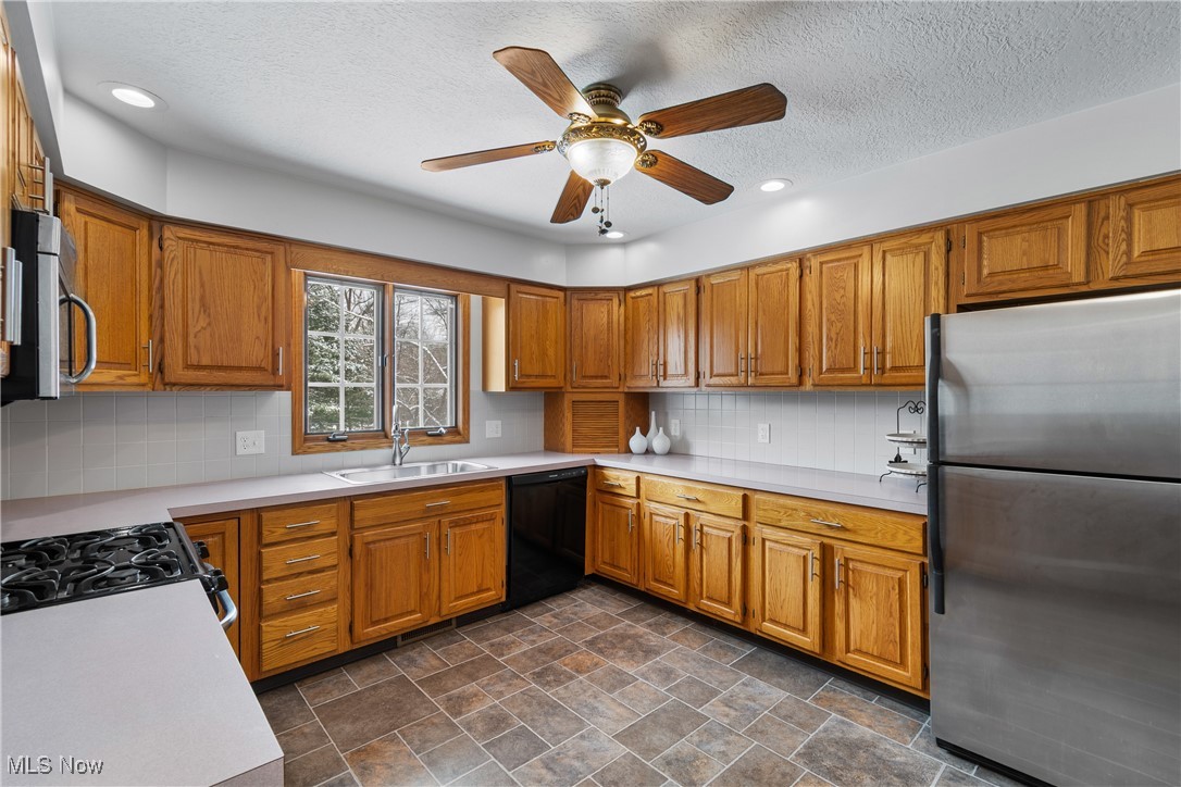 8779 Glenarden Circle NW