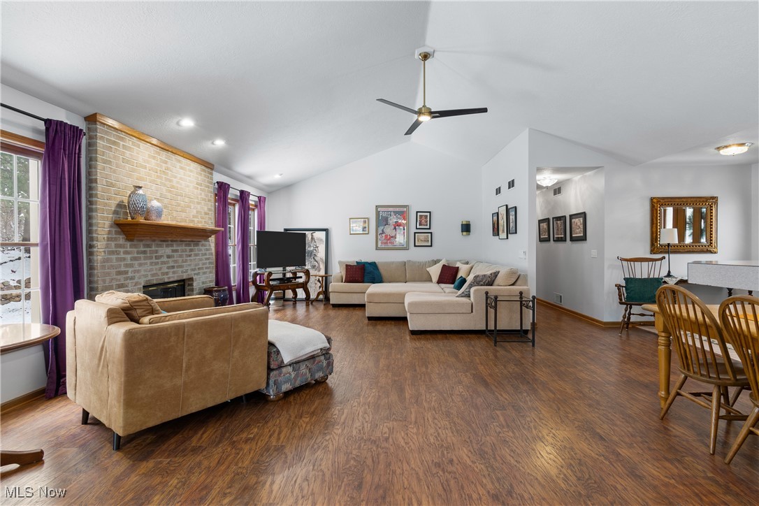 8779 Glenarden Circle NW