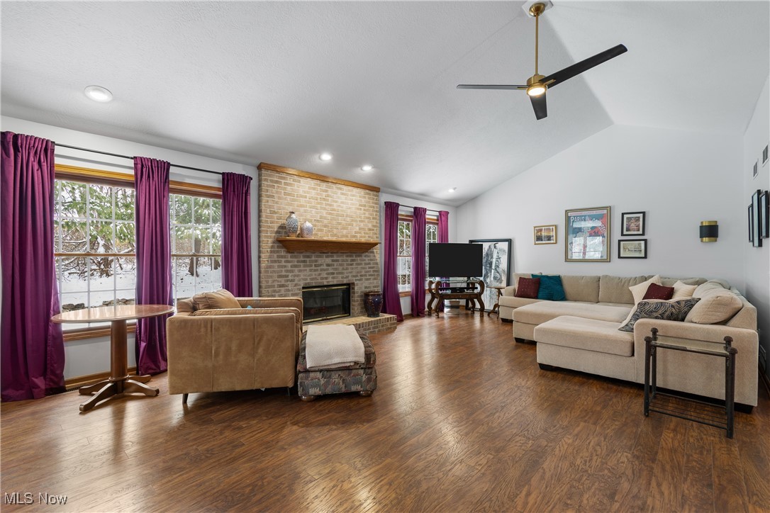 8779 Glenarden Circle NW