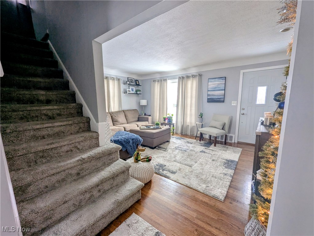 226 E 286th Street