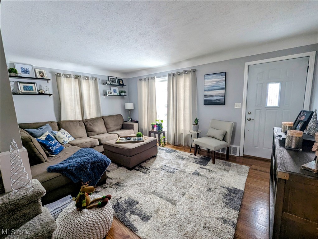 226 E 286th Street