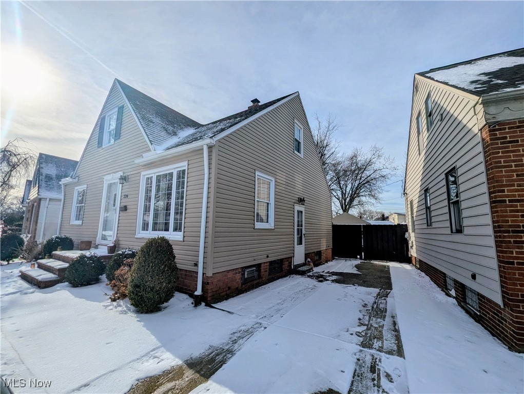 226 E 286th Street