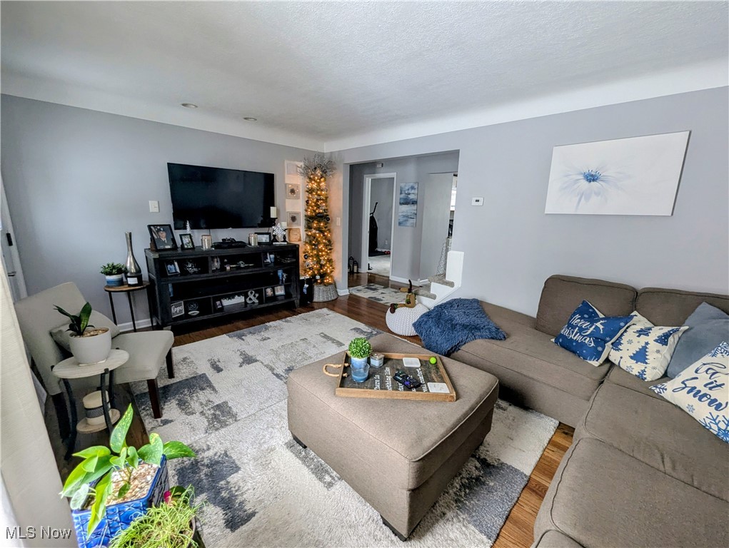 226 E 286th Street