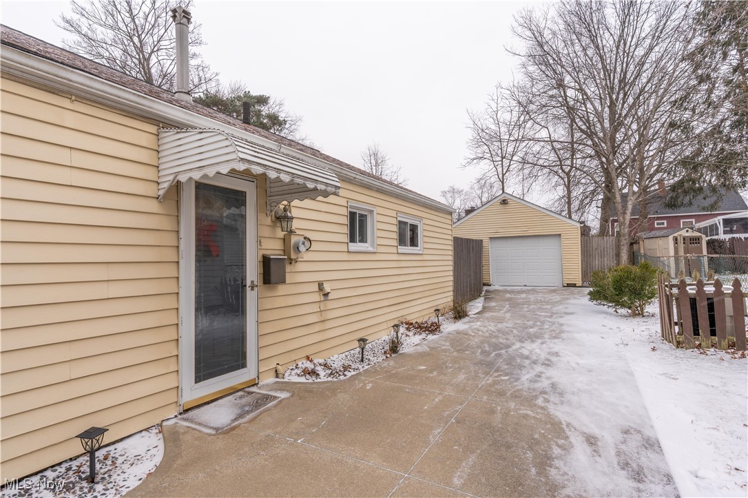 2863 Archwood Place