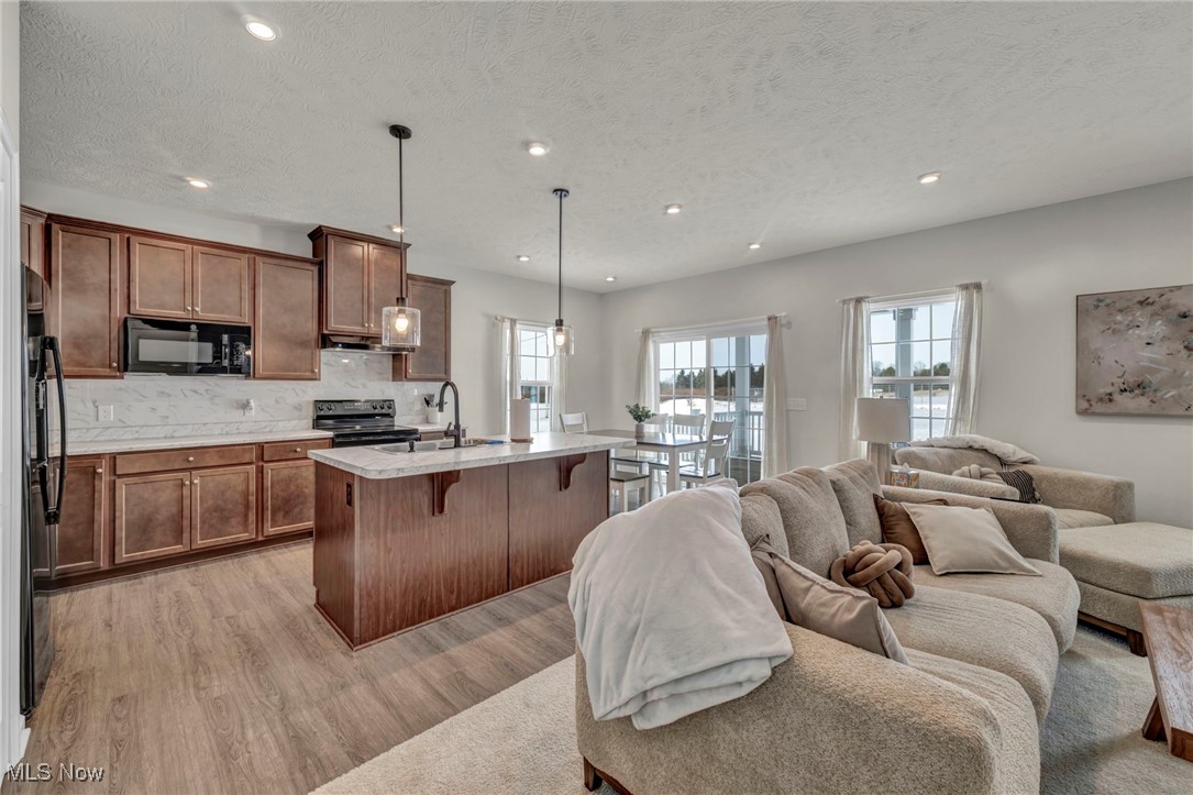 1120 Kadas Lane