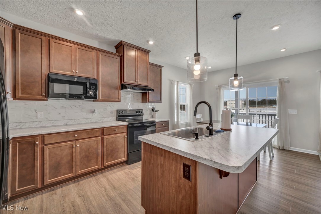 1120 Kadas Lane