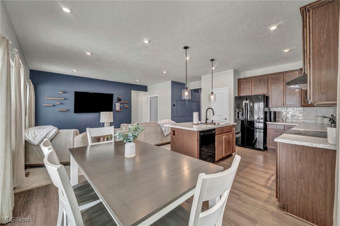 1120 Kadas Lane