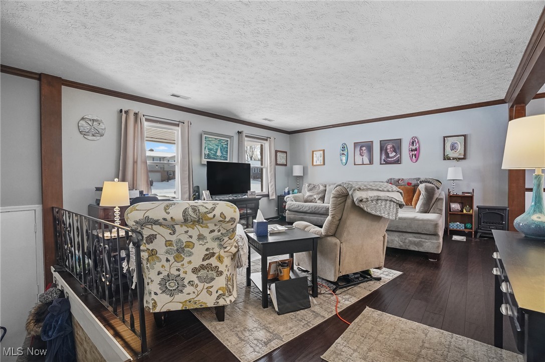 1601 Raywood Road