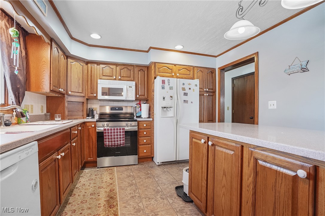 1601 Raywood Road