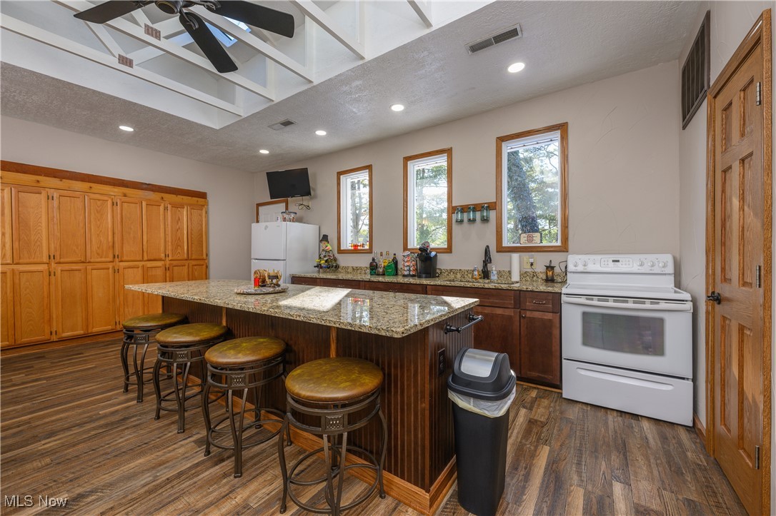 570 E Turkeyfoot Lake Road